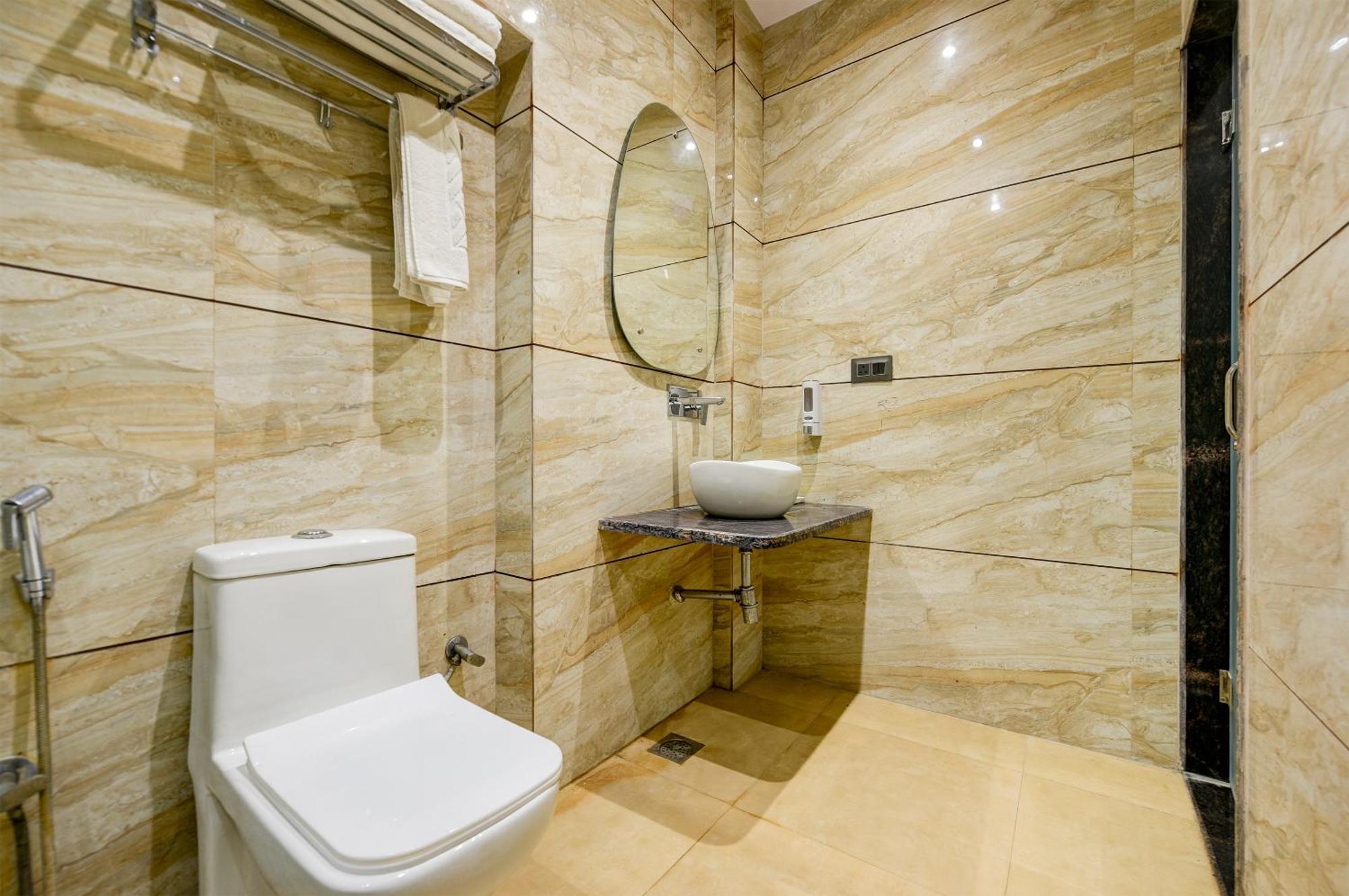 The Pearl Plaza Hotel In City Centre - Near New Delhi Railway Station Exteriör bild