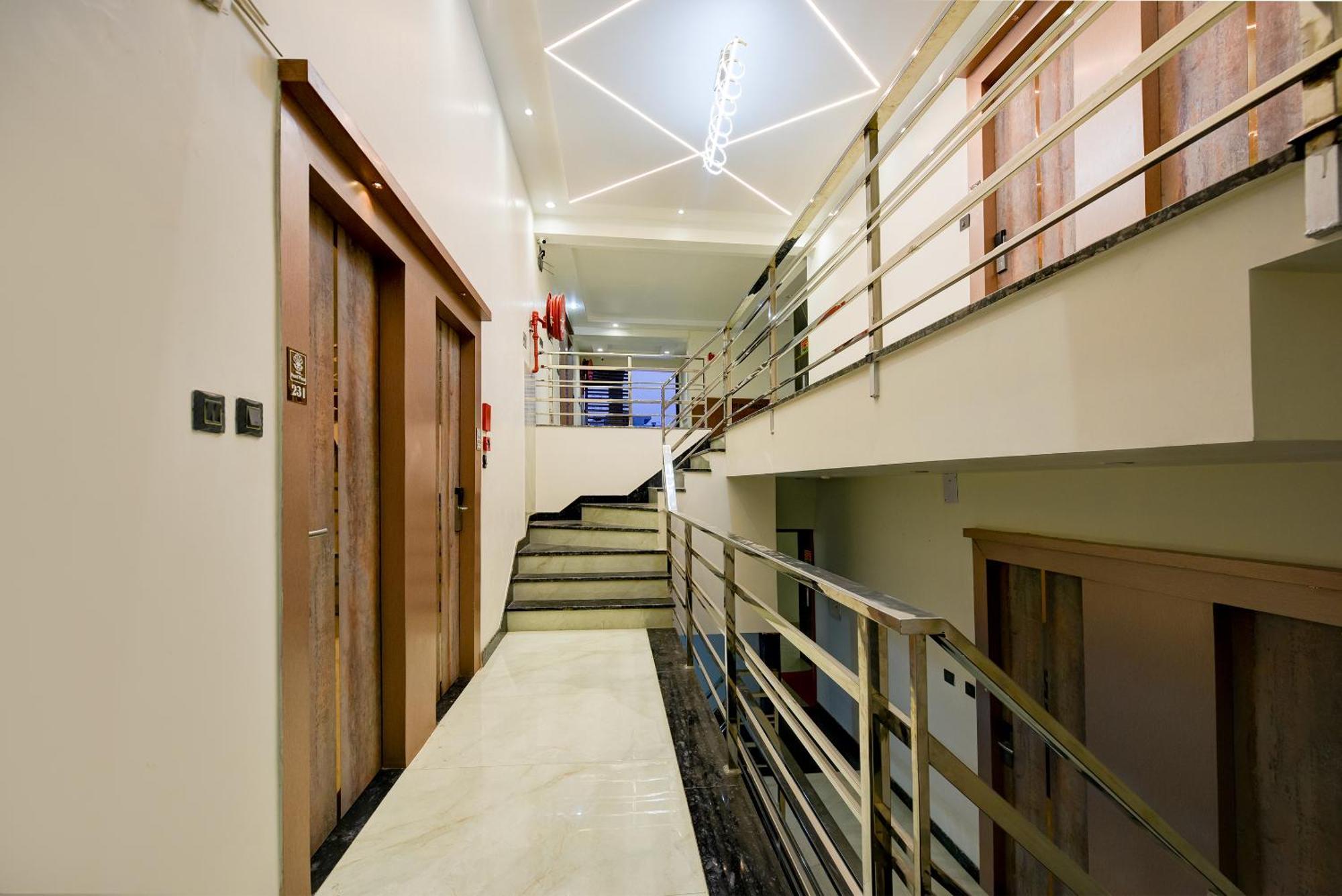 The Pearl Plaza Hotel In City Centre - Near New Delhi Railway Station Exteriör bild