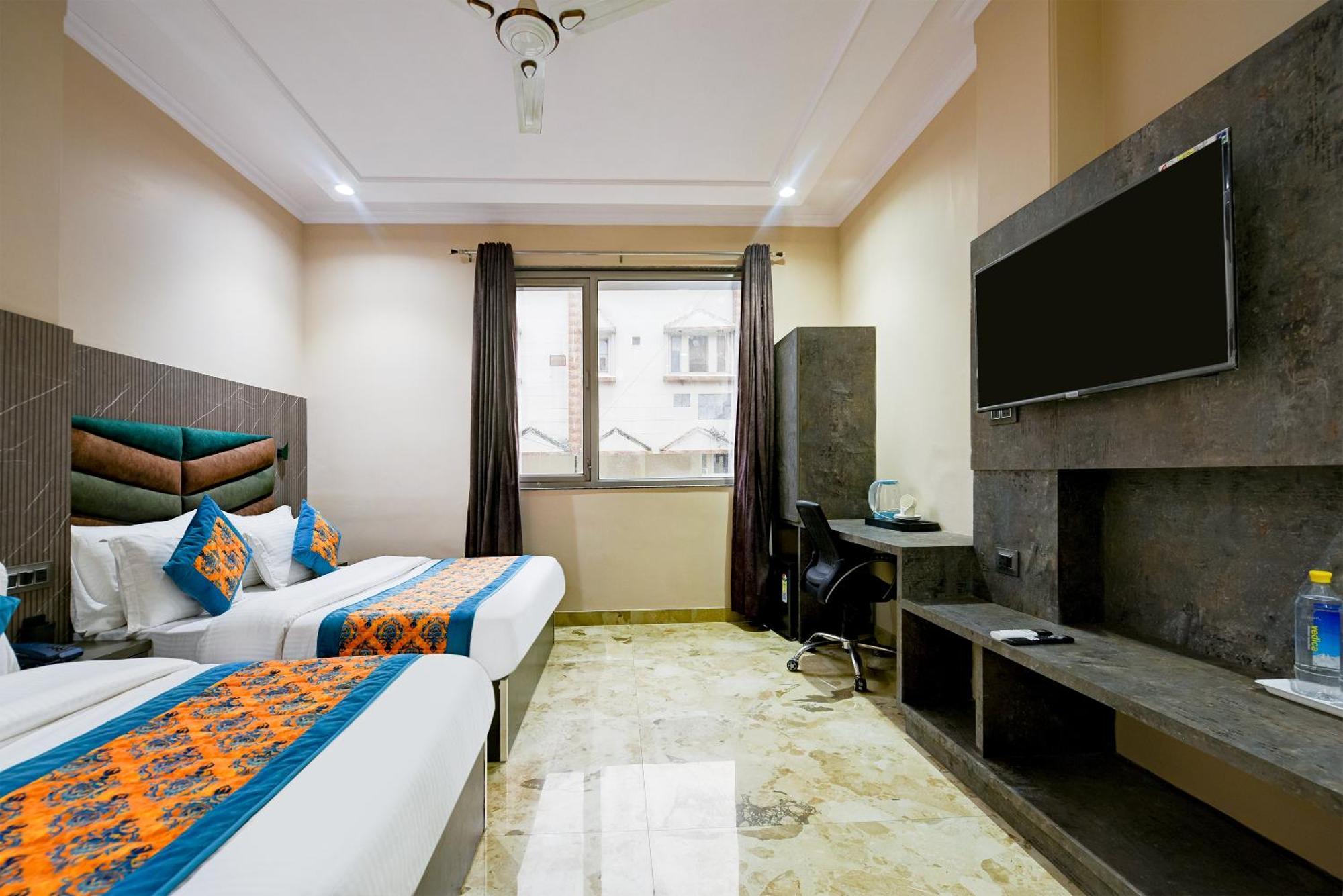 The Pearl Plaza Hotel In City Centre - Near New Delhi Railway Station Exteriör bild